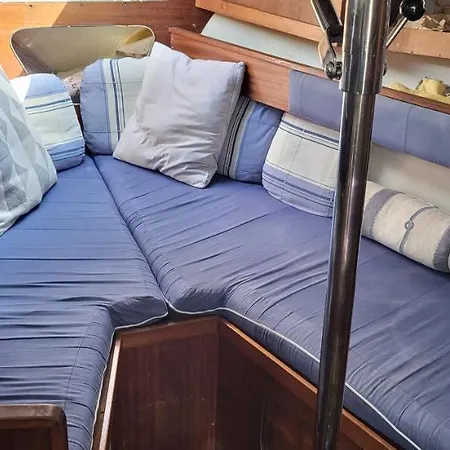 Bateau-hôtel Bateau De Plaisance